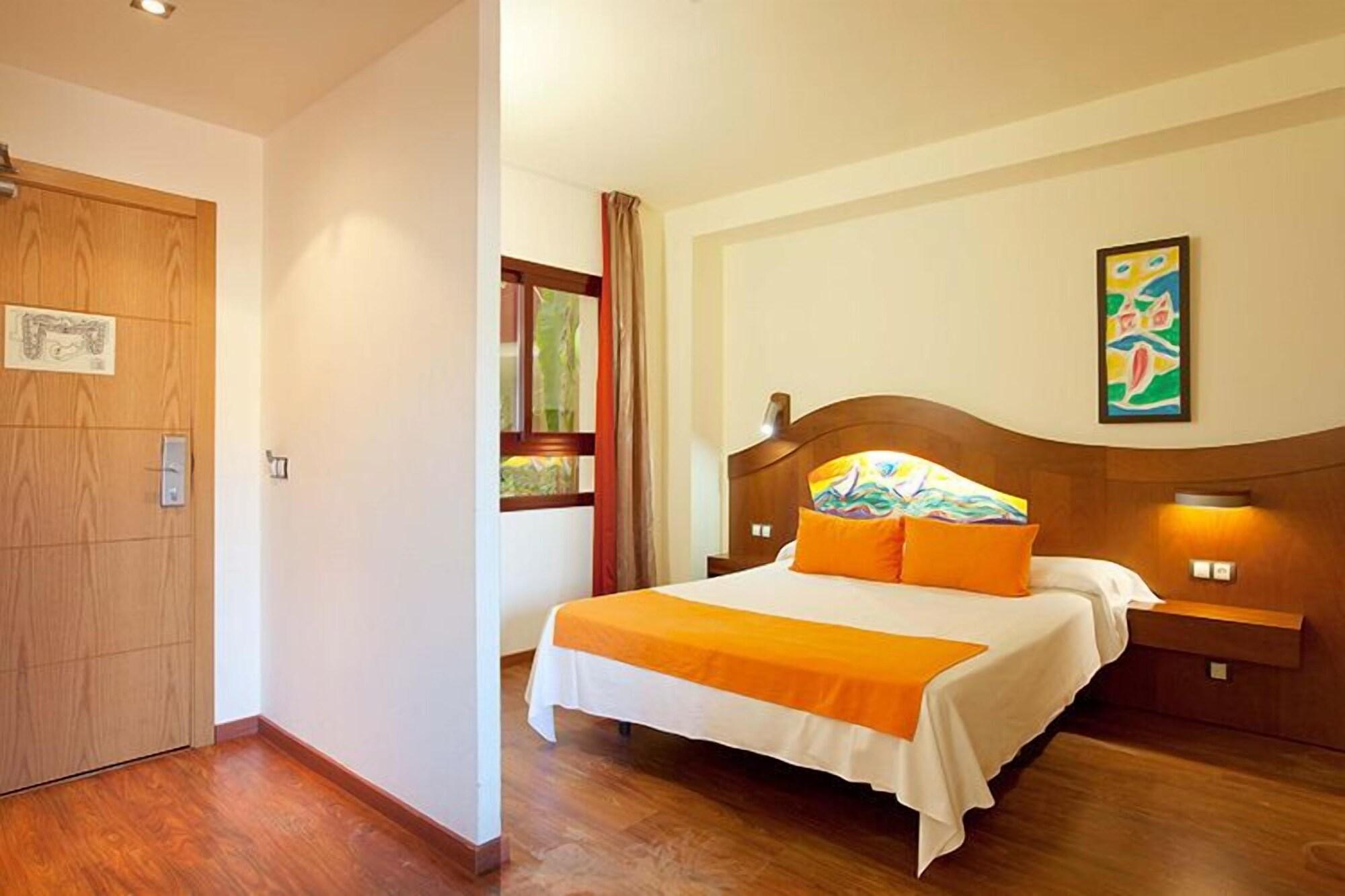โอเทล มาซากอน Hotel ภายนอก รูปภาพ