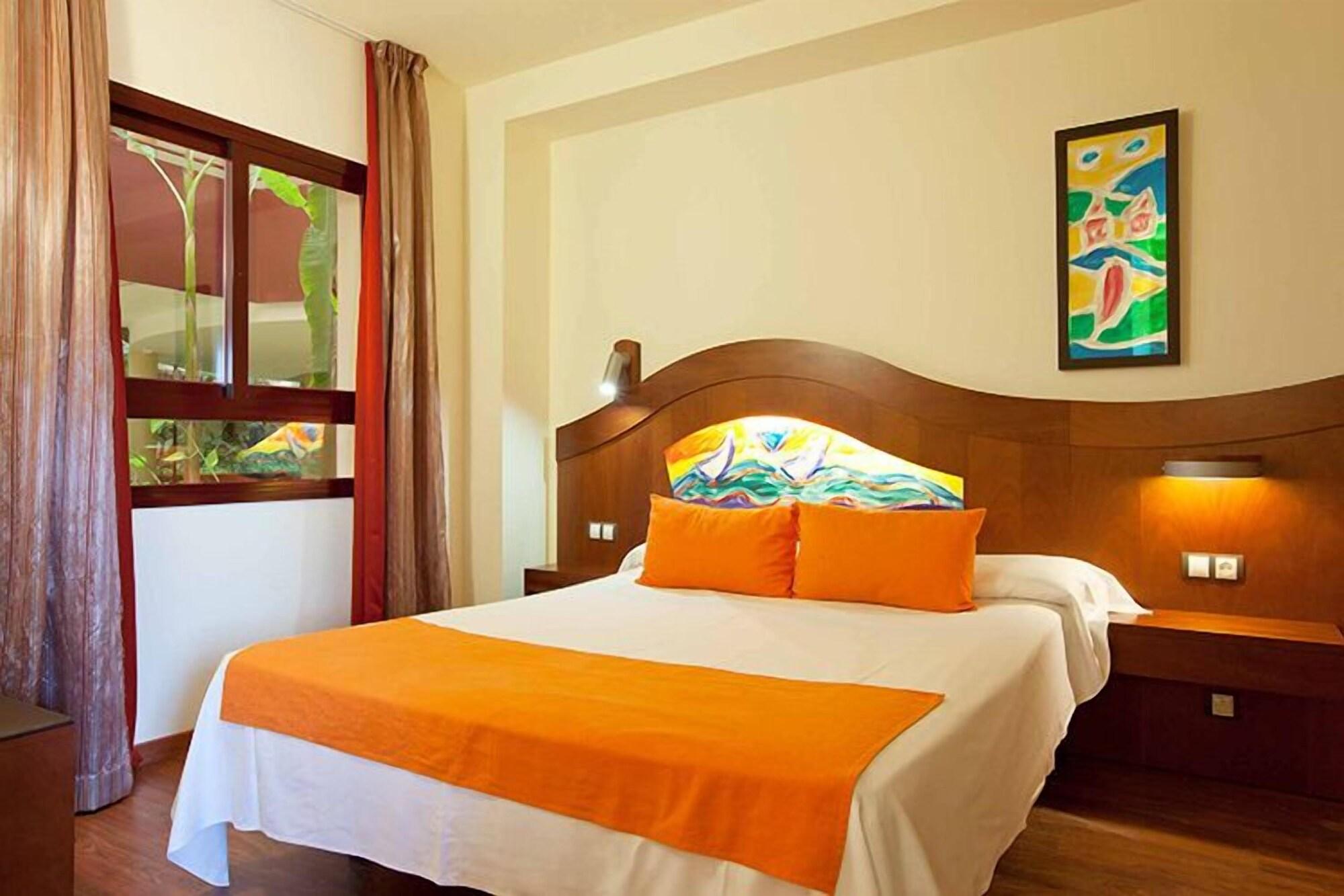 โอเทล มาซากอน Hotel ภายนอก รูปภาพ