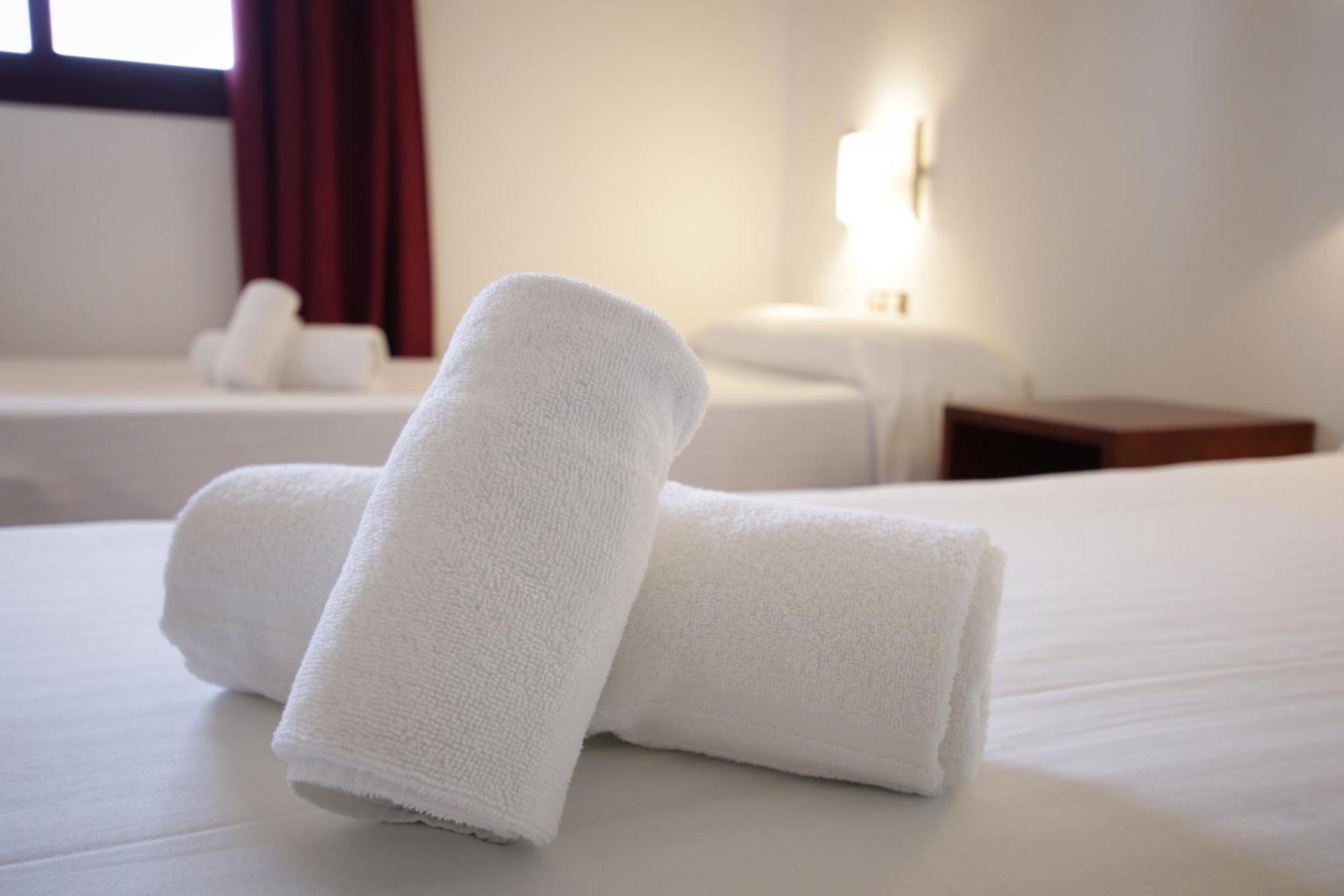 โอเทล มาซากอน Hotel ภายนอก รูปภาพ